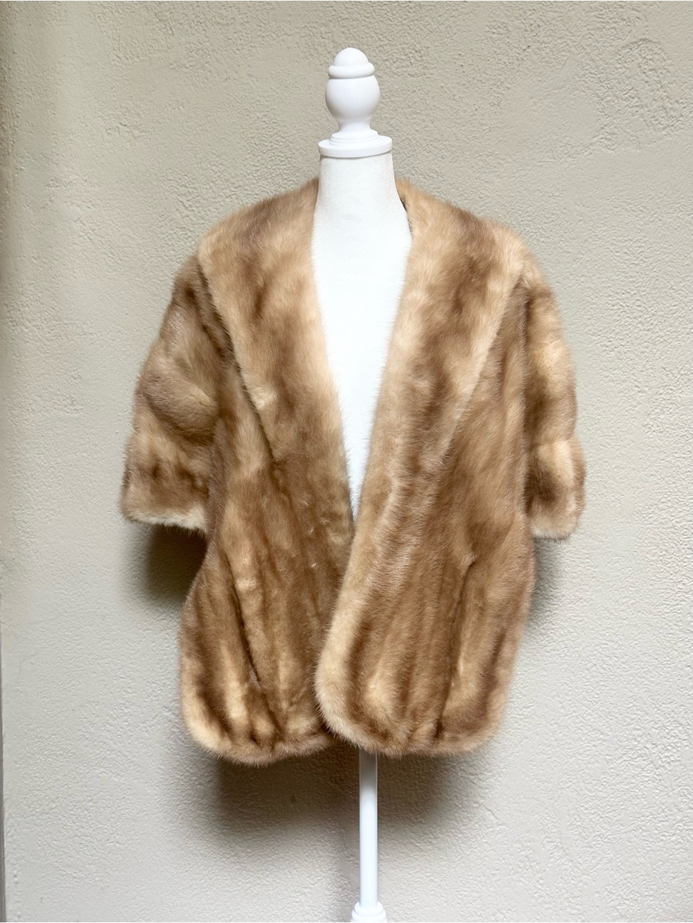 1950s Oscar S. Loeb Pittsburgh Mink Vintage Fur Stole
